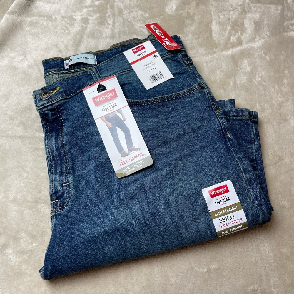 NWT Wrangler Dark Wash Denim Jeans Size 38x32